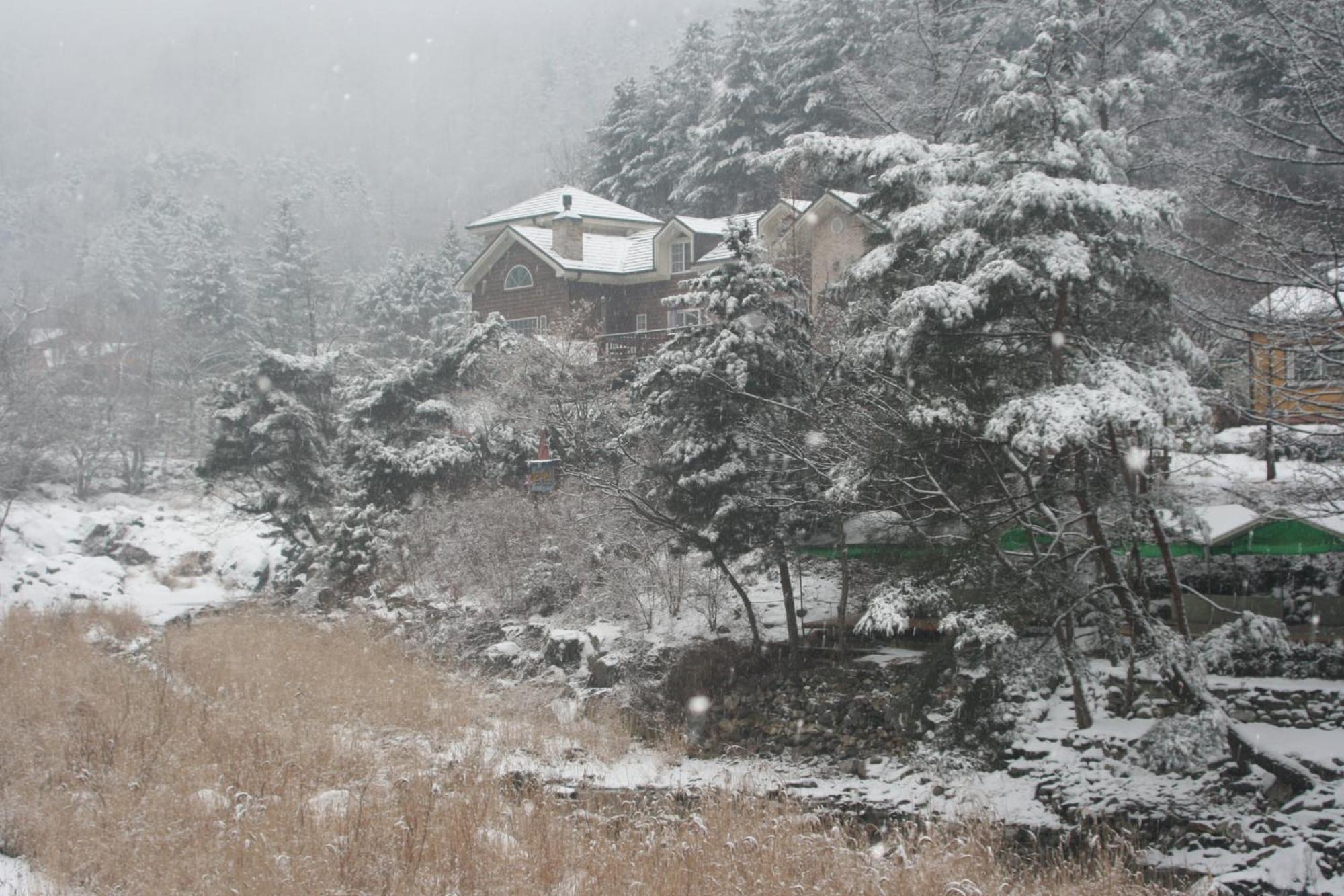 Mir Pension Gapyeong Exterior photo